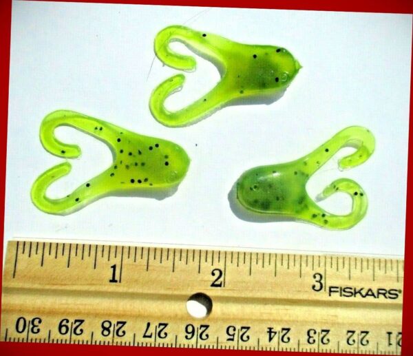 25ct Green 1.5 Micro Jig Frogs Crappie Fishi Fishing Artificial Bait Soft Plastic Lures"
