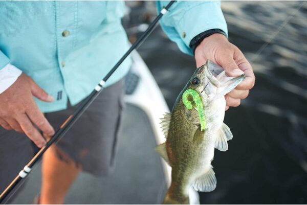 Gulp! Alive! Grub Soft Fishing Bait Pearl Whi Fishing Artificial Bait Soft Plastic Lures - Image 3